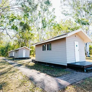 Kangarooms Noosa Everglades Hostal